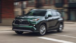 The Future of SUVs: A Sneak Peek into the High-Tech Features of the 2023 Toyota Highlander Hybrid - Sleek and aerodynamic body design